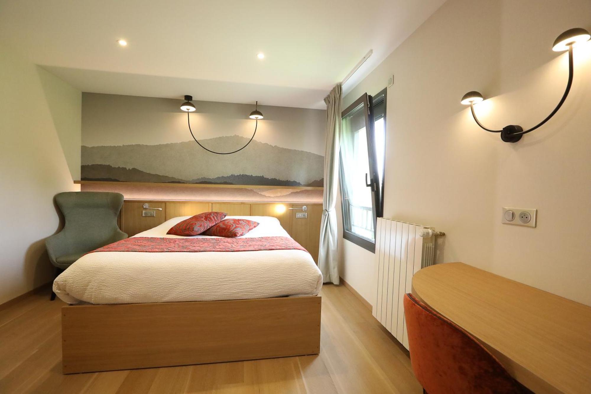Logis Hotel Spa Restaurant Le Provence Lanarce エクステリア 写真