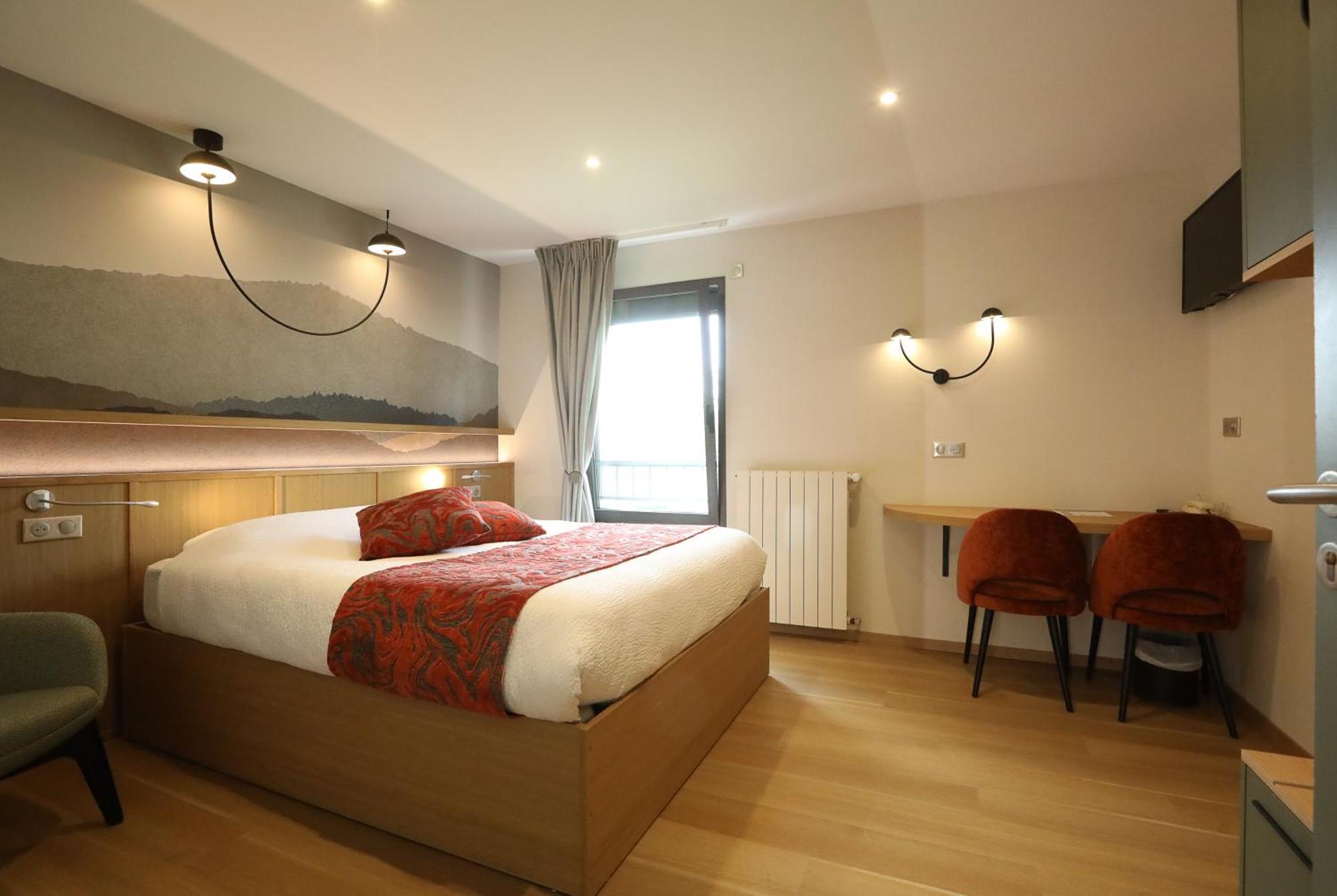 Logis Hotel Spa Restaurant Le Provence Lanarce エクステリア 写真