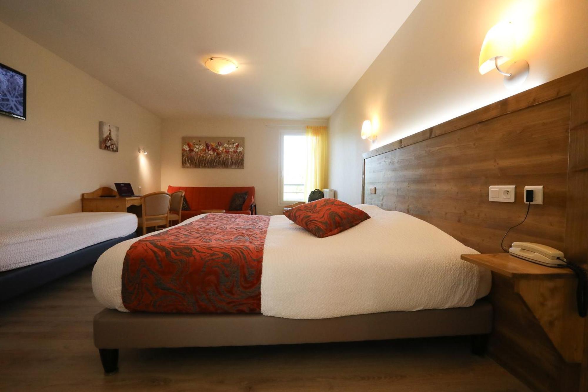 Logis Hotel Spa Restaurant Le Provence Lanarce エクステリア 写真