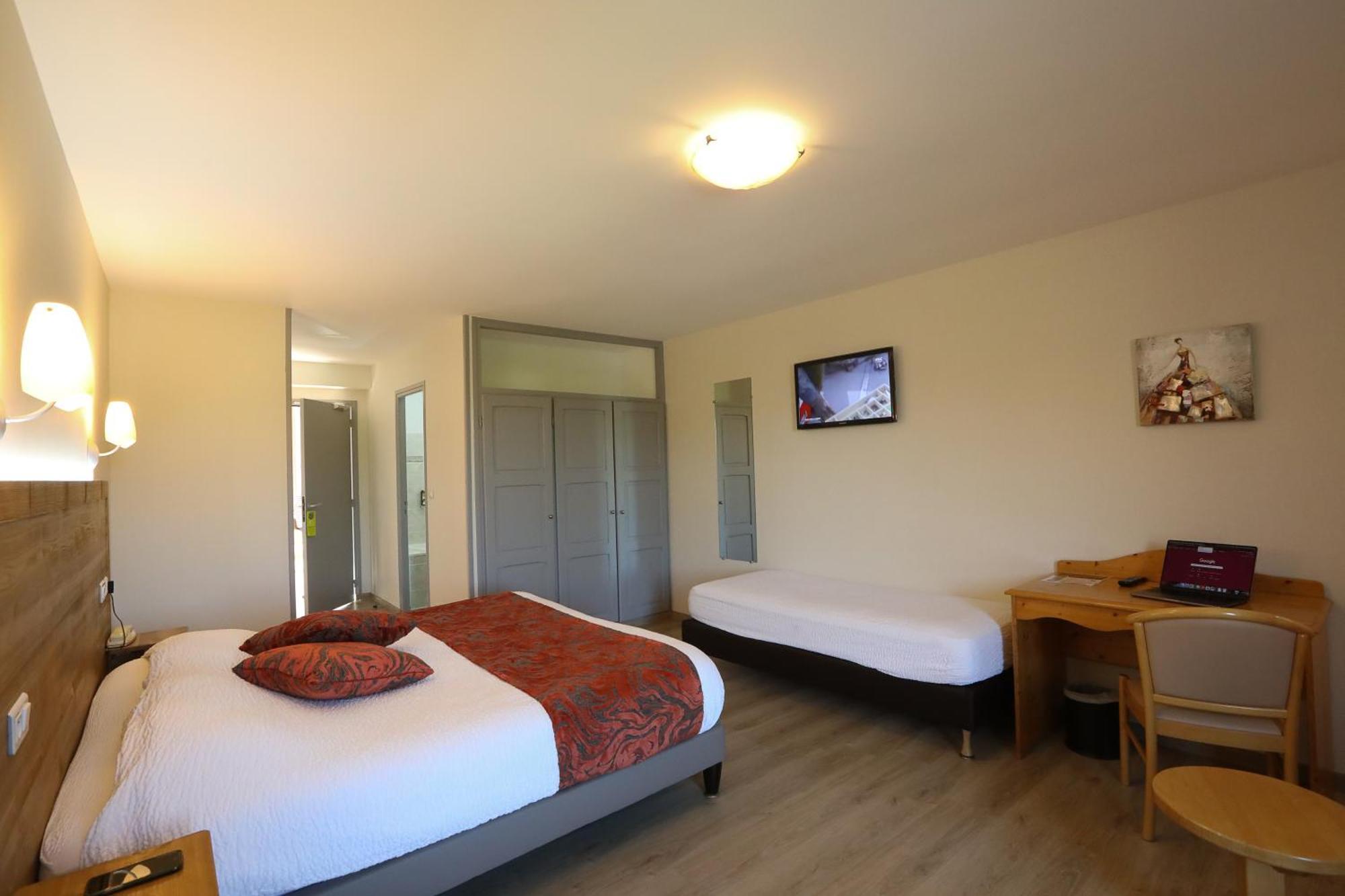 Logis Hotel Spa Restaurant Le Provence Lanarce エクステリア 写真