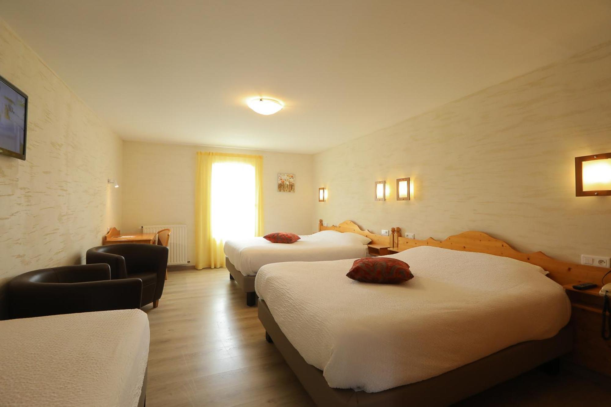 Logis Hotel Spa Restaurant Le Provence Lanarce エクステリア 写真