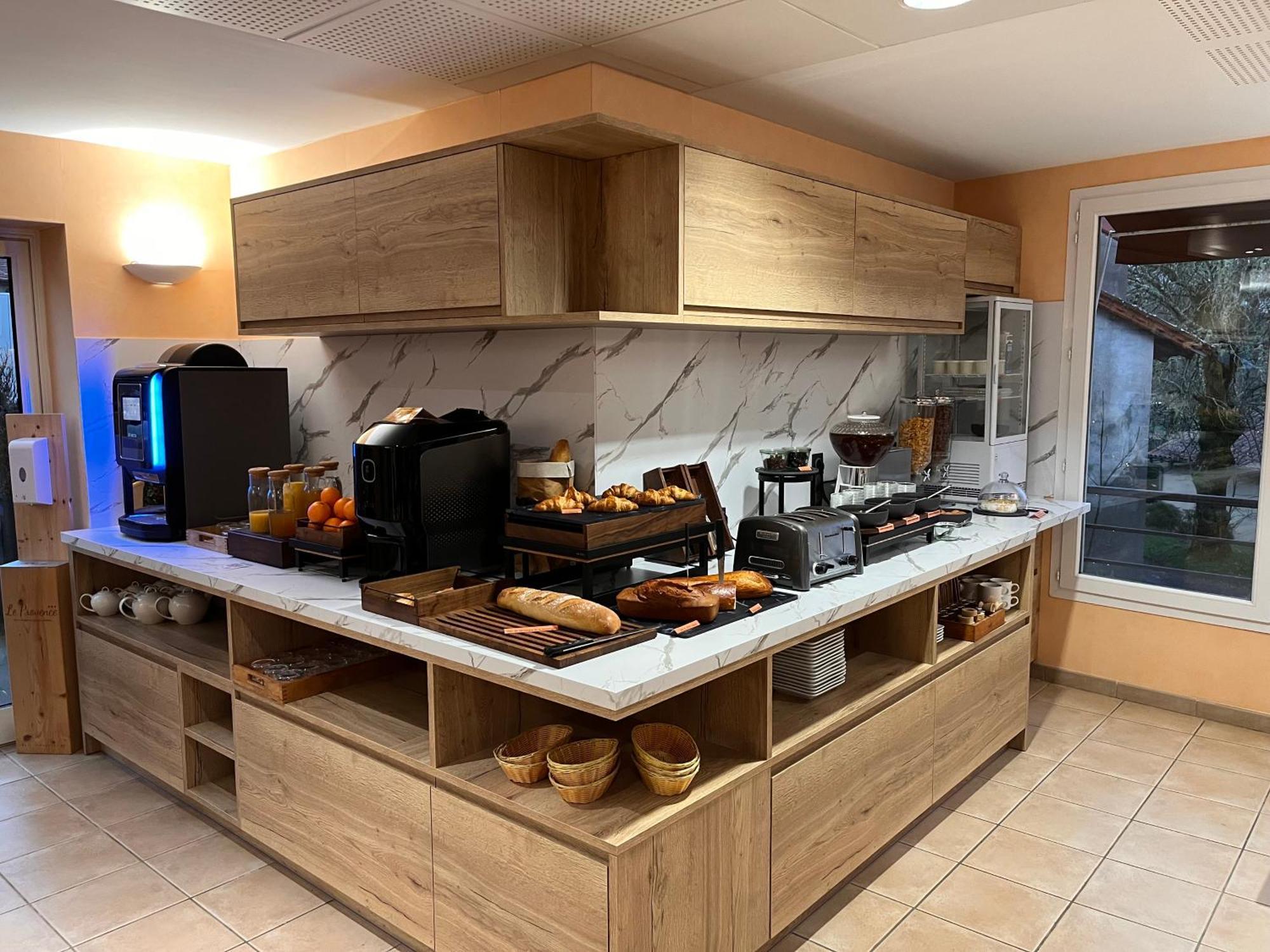 Logis Hotel Spa Restaurant Le Provence Lanarce エクステリア 写真